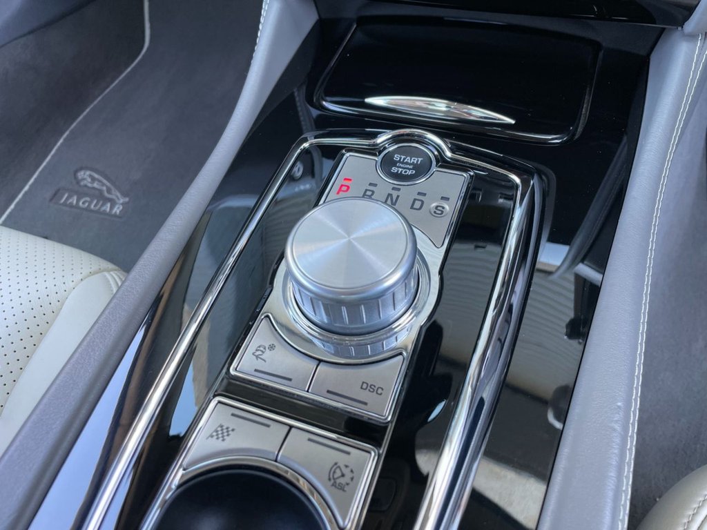 USED 2010 60 JAGUAR XK 5.0 XKR 2d 510 BHP 