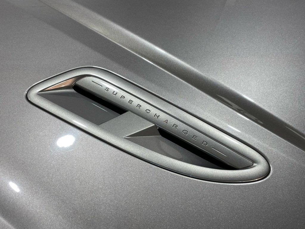 USED 2010 60 JAGUAR XK 5.0 XKR 2d 510 BHP 