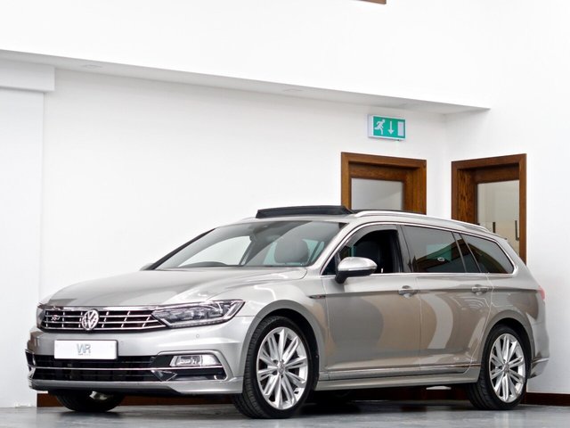 2015 65 Volkswagen Passat 2.0L R LINE TDI BLUEMOTION TECH 4MOTION DSG 5d 237 BHP