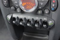 USED 2012 12 MINI HATCH COOPER 1.6 LONDON 2012 EDITION 3d 120 BHP 2 Owners, 6 Services, &pound;3600 of Extras, CHILI Pack, Heated Leather Seats, Bluetooth