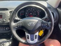 USED 2011 61 KIA SPORTAGE 1.7 CRDI 2 5d 114 BHP Economical - Great Spec and metallic Black