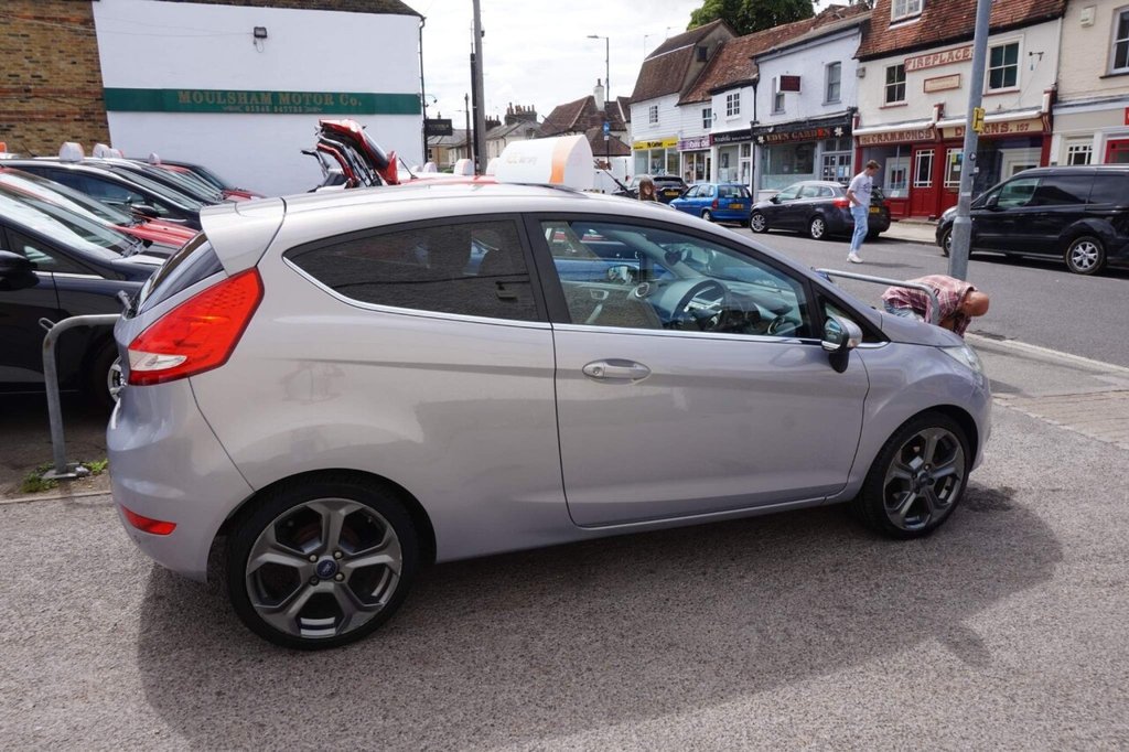 USED 2012 62 FORD FIESTA 1.4L TITANIUM TDCI 3d 69 BHP Â£20 ROAD TAX!!