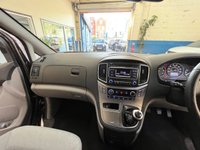 USED 2019 19 HYUNDAI i800 2.5 CRDI SE 5d 134 BHP 8 SEATS EURO 6 HEATED SEATS HYUNDAI WARRANTY TILL MAY 2024
