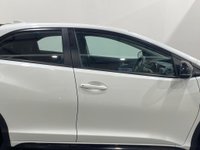 USED 2015 15 HONDA CIVIC 1.6 I-DTEC BLACK EDITION 5d 118 BHP Striking Pearlecent Orchid white, Gloss black Alloy wheels