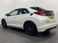 USED 2015 15 HONDA CIVIC 1.6 I-DTEC BLACK EDITION 5d 118 BHP Striking Pearlecent Orchid white, Gloss black Alloy wheels