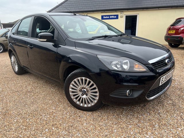 2010 59 Ford Focus 1.6 TITANIUM 5d 100 BHP