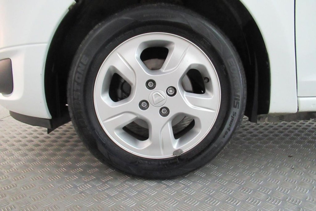 USED 2015 15 DACIA SANDERO 1.5 LAUREATE DCI 5d 90 BHP 