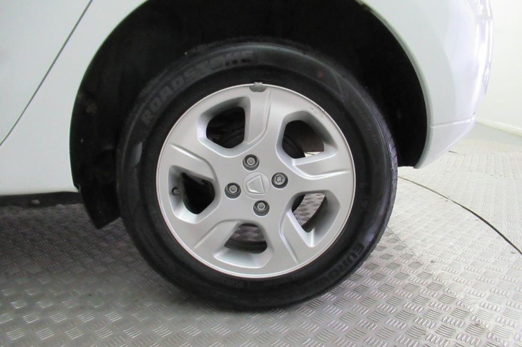 USED 2015 15 DACIA SANDERO 1.5 LAUREATE DCI 5d 90 BHP 