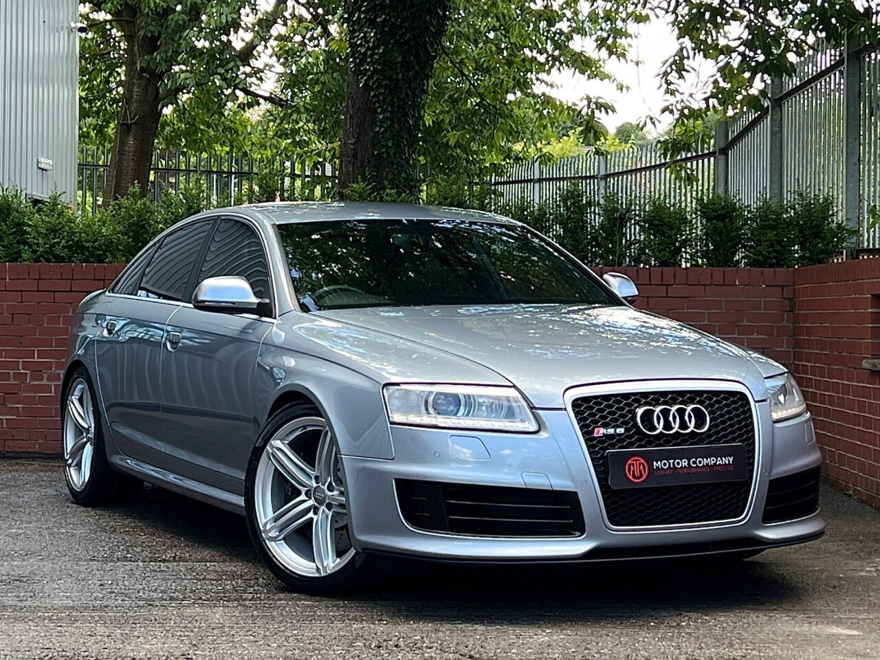 2009 09 AUDI A6 5.0L RS6 QUATTRO 4d AUTO 572 BHP
