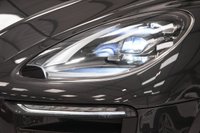USED 2017 PORSCHE MACAN 3.0 D S PDK 5d 258 BHP +OVER &pound;15,000 FACTORY OPTIONS+