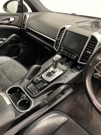 USED 2017 67 PORSCHE CAYENNE | NO 13 | 3.0 D V6 PLATINUM EDITION TIPTRONIC S 5d 258 BHP Beautiful Black Platinum Edition