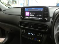 USED 2019 19 HYUNDAI KONA 1.0 PREMIUM 5d 118 BHP SAT NAV CAMERA CRUISE VAT Q