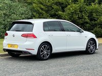 USED 2018 18 VOLKSWAGEN GOLF 1.5 R LINE TSI EVO 5d 148 BHP Satellite Navigation DAB
