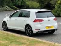 USED 2018 18 VOLKSWAGEN GOLF 1.5 R LINE TSI EVO 5d 148 BHP Satellite Navigation DAB