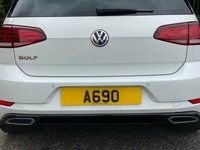 USED 2018 18 VOLKSWAGEN GOLF 1.5 R LINE TSI EVO 5d 148 BHP Satellite Navigation DAB