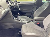 USED 2018 18 VOLKSWAGEN GOLF 1.5 R LINE TSI EVO 5d 148 BHP Satellite Navigation DAB