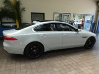 USED 2015 65 JAGUAR XF 2.0 PRESTIGE 4d 177 BHP EURO 6 CAZ ULEZ COMPLIANT SAT NAV SUNROOF LEATHER HEATED SEATS &pound;30 ROAD TAX