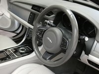 USED 2015 65 JAGUAR XF 2.0 PRESTIGE 4d 177 BHP EURO 6 CAZ ULEZ COMPLIANT SAT NAV SUNROOF LEATHER HEATED SEATS &pound;30 ROAD TAX