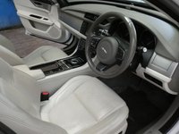 USED 2015 65 JAGUAR XF 2.0 PRESTIGE 4d 177 BHP EURO 6 CAZ ULEZ COMPLIANT SAT NAV SUNROOF LEATHER HEATED SEATS &pound;30 ROAD TAX