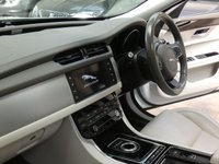 USED 2015 65 JAGUAR XF 2.0 PRESTIGE 4d 177 BHP EURO 6 CAZ ULEZ COMPLIANT SAT NAV SUNROOF LEATHER HEATED SEATS &pound;30 ROAD TAX