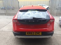 USED 2013 63 VOLVO V40 1.6 D2 CROSS COUNTRY SE NAV 5d 113 BHP 