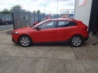 USED 2013 63 VOLVO V40 1.6 D2 CROSS COUNTRY SE NAV 5d 113 BHP 