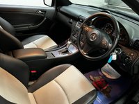 USED 2010 10 MERCEDES-BENZ CLC CLASS 1.8 CLC200 KOMPRESSOR SPORT 3d 184 BHP * 18 INCH BLACK ALLOYS * CRUISE CONTROL * LEATHER * PADDLE SHIFT * PARKING SENSORS *