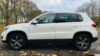 USED 2012 12 VOLKSWAGEN TIGUAN 2.0 SE TDI BLUEMOTION TECHNOLOGY 4MOTION DSG 5d 138 BHP DSG - SATELLITE NAVIGATION EXCELLENT CONDITION