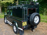 USED 2007 57 LAND ROVER DEFENDER 2.4 110 XS STATION WAGON 5d 122 BHP UTILITY // 1 PRIVATE OWNER // EXCELLENT SERVICE HISTORY FRONT WARNE 3.5 TON WINCH//FULL BULL BAR//SPOT LIGHTS//LIGHT GRILLS ALL ROUND//UNDER BODY ARMOUR//UNDER SEAL PROTECTED//UPGRADED HEAVY JUTY SPRINGS AND SHOCK ABSORBERS//SNORKEL//FULL ROOF RACK//LADDER//REAR HALLIGAN  SPOT LIGHT//MANTEC STORAGE UNITS//DOG GUARD//PLASTIC REAR TRAY AND OVER COVERS ON ALL THE SEATS//MANTEC HOLDER FOR SPARE WHEEL//ALPINE STEREO ///// AND ALL USUAL  XS SPEC. HEATED SEATS. AIRCON. ALLOYS. SIDE STEPS. ALLOY CHECKERING ON WINGS//DOORS.   ONLY USED ONCE AWEEK FOR STALKING