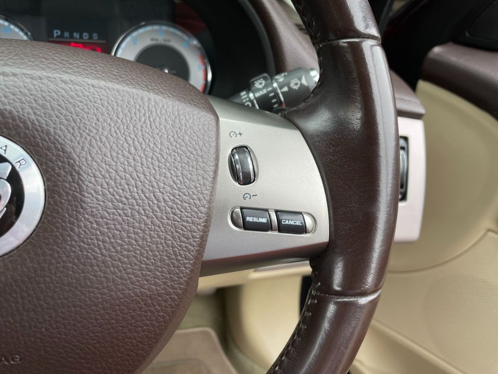 USED 2011 11 JAGUAR XF 3.0 V6 LUXURY 4d 240 BHP 