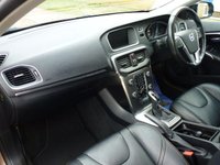 USED 2016 16 VOLVO V40 2.0 D2 CROSS COUNTRY LUX NAV 5d 118 BHP www.suffolkcarcentre.co.uk - Located at Reydon