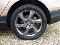 USED 2016 16 VOLVO V40 2.0 D2 CROSS COUNTRY LUX NAV 5d 118 BHP www.suffolkcarcentre.co.uk - Located at Reydon