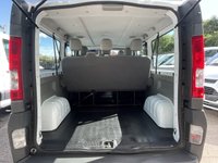 USED 2014 14 VAUXHALL VIVARO 2.0 COMBI SHUTTLE 9 SEATER MINIBUS CDTI 115 Stunning Example Throughout