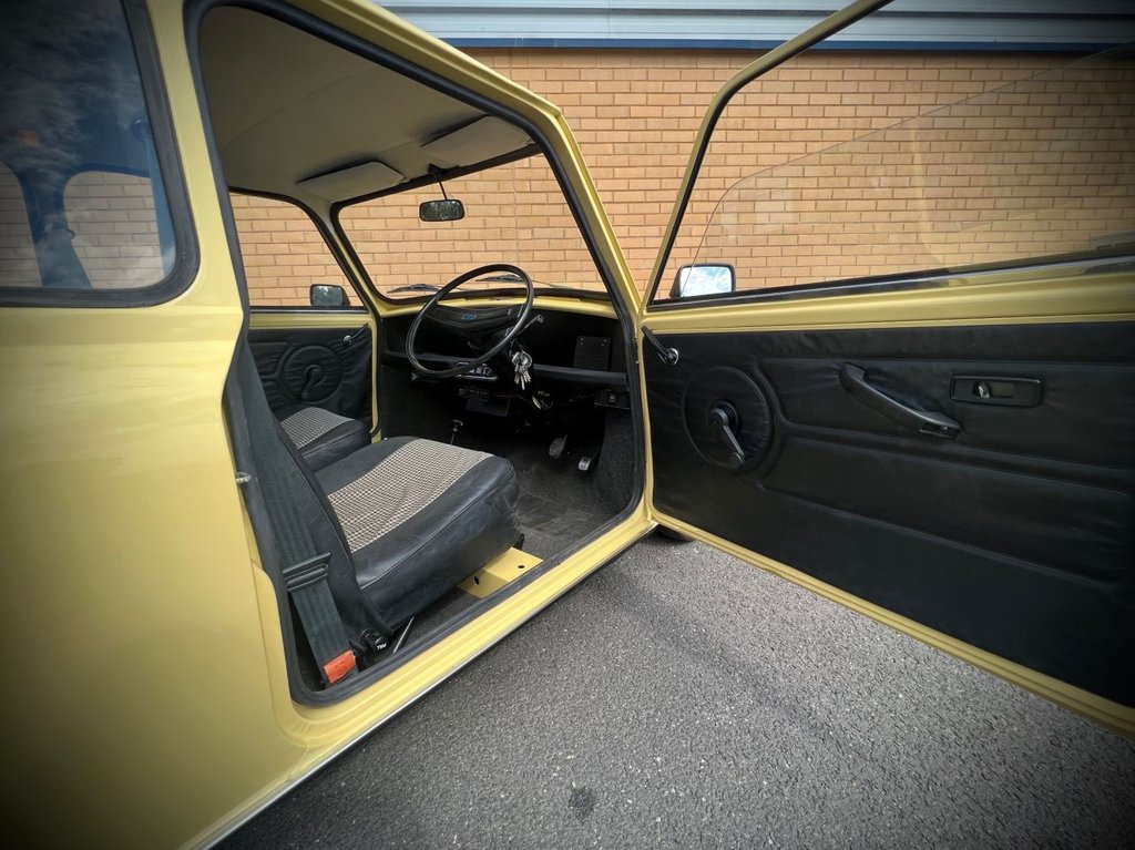 USED 1983 AUSTIN MINI CITY E // 1000cc // 40 BHP // AUTOMATIC // Px swap 
