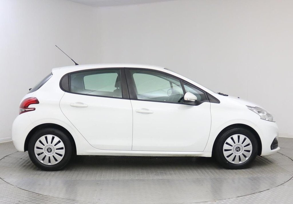 USED 2016 65 PEUGEOT 208 1.6 BLUE HDI ACCESS A/C 5d 75 BHP 