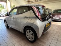 USED 2016 16 TOYOTA AYGO 1.0 VVT-I X-PLAY 5d 69 BHP &pound;0 ROAD TAX CAZ ULEZ COMPLIANT AIR CON PARKING SENSORS. Vehicle just been serviced at Toyota on 27/07/2022