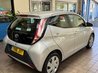 USED 2016 16 TOYOTA AYGO 1.0 VVT-I X-PLAY 5d 69 BHP &pound;0 ROAD TAX CAZ ULEZ COMPLIANT AIR CON PARKING SENSORS. Vehicle just been serviced at Toyota on 27/07/2022