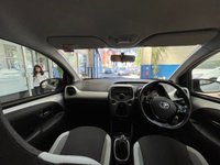 USED 2016 16 TOYOTA AYGO 1.0 VVT-I X-PLAY 5d 69 BHP &pound;0 ROAD TAX CAZ ULEZ COMPLIANT AIR CON PARKING SENSORS. Vehicle just been serviced at Toyota on 27/07/2022