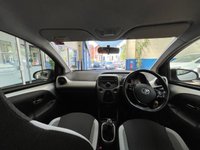 USED 2016 16 TOYOTA AYGO 1.0 VVT-I X-PLAY 5d 69 BHP &pound;0 ROAD TAX CAZ ULEZ COMPLIANT AIR CON PARKING SENSORS. Vehicle just been serviced at Toyota on 27/07/2022