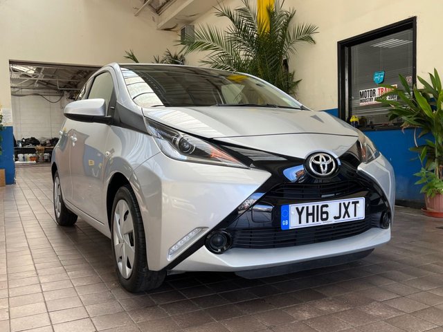 2016 16 Toyota Aygo 1.0 VVT-I X-PLAY 5d 69 BHP