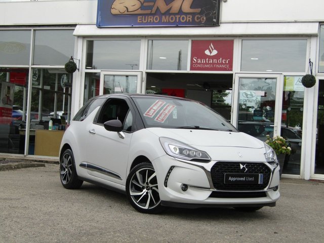 2017 17 DS DS 3 1.2 PURETECH GIVENCHY LE MAKEUP S/S 3d 109 BHP
