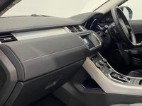 USED 2015 15 LAND ROVER RANGE ROVER EVOQUE 2.2 SD4 DYNAMIC 5d 190 BHP Fuji white / Black Pack 4WD Full Leather, Privacy Glass, High Goss Black Alloy Wheels