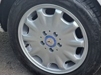USED 1998 R MERCEDES-BENZ E-CLASS E300 TD ELEGANCE 3.0 4d 174 BHP MERCEDES SPECIALIST