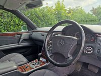 USED 1998 R MERCEDES-BENZ E-CLASS E300 TD ELEGANCE 3.0 4d 174 BHP MERCEDES SPECIALIST