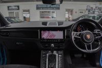 USED 2020 20 PORSCHE MACAN 2.0 PDK 5d 242 BHP 