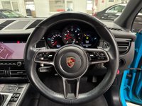 USED 2020 20 PORSCHE MACAN 2.0 PDK 5d 242 BHP 