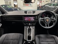 USED 2020 20 PORSCHE MACAN 2.0 PDK 5d 242 BHP 