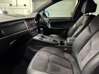 USED 2020 20 PORSCHE MACAN 2.0 PDK 5d 242 BHP 