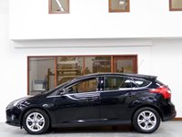 USED 2014 FORD FOCUS 1.6L ZETEC 5d AUTO 124 BHP LOW MILES + PARKING SENSORS