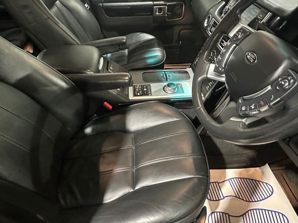 USED 2011 61 LAND ROVER RANGE ROVER 4.4 TDV8 VOGUE 5d 313 BHP 